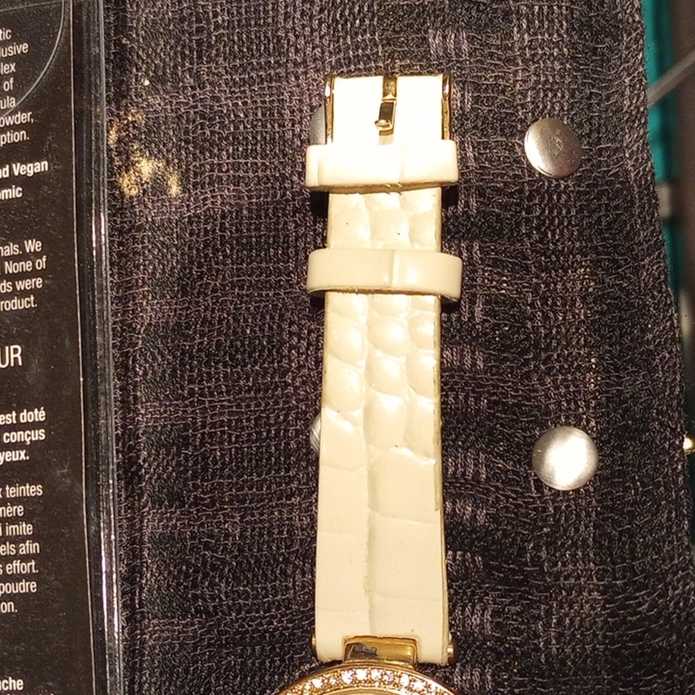 Watch - Picture 3 of 5